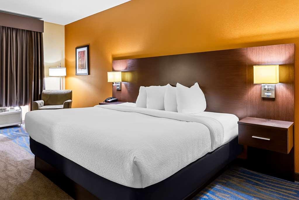 Best Western St. Louis Airport North Hotel & Suites Hazelwood Szoba fotó